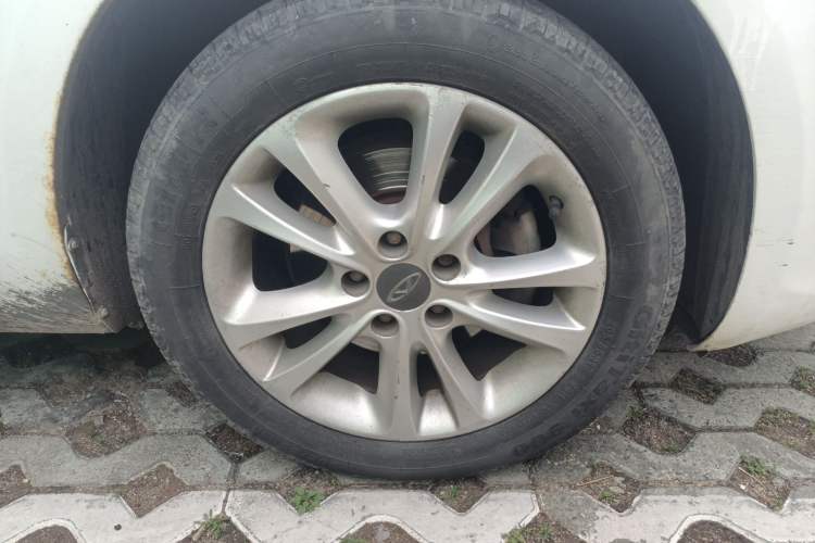 Used Chery Arrizo 7 2015 1.6L Manual ZhiShang Edition Right Front Wheel Hub