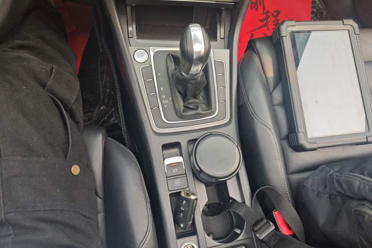 Used Volkswagen Golf 2016 230TSI Automatic Luxury Version