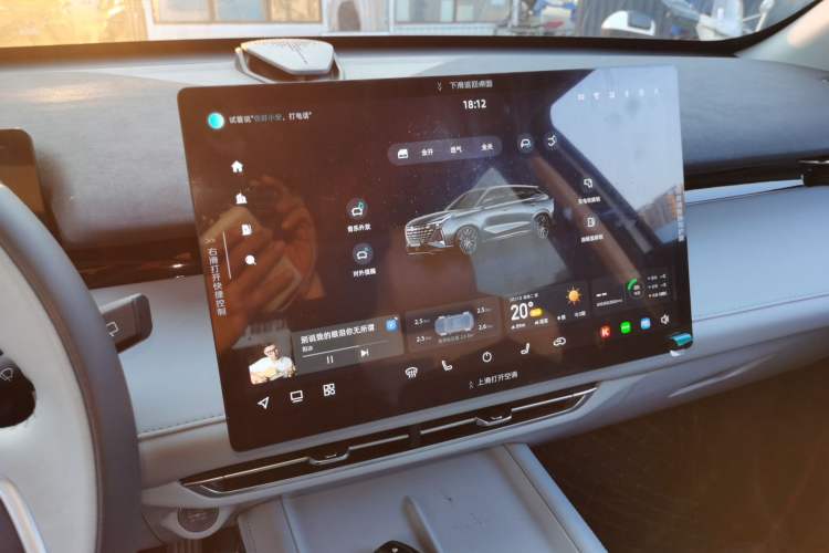 Used CHANGAN UNI-Z New Energy 2024 Blue Whale Smart Electric iDD 125km Beyond Edition Audio And AC Panel