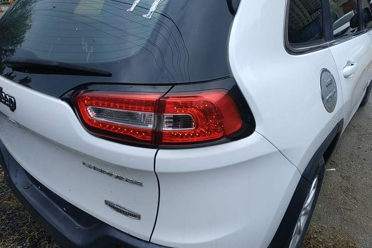 Used Jeep Cherokee 2016 2.0L Smart Version