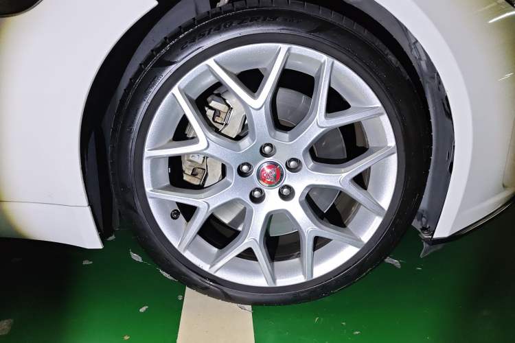 Used Jaguar F-TYPE 2019 2.0T Hardtop Version
