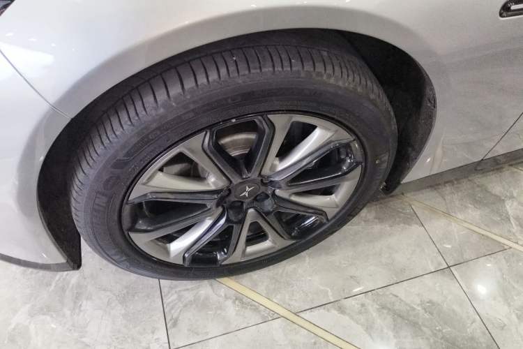 Used XPeng P7 2022 586G Exterior 4