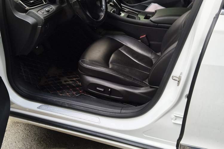 Used Buick LaCrosse 2018 20T Elite Edition Left Front Seat