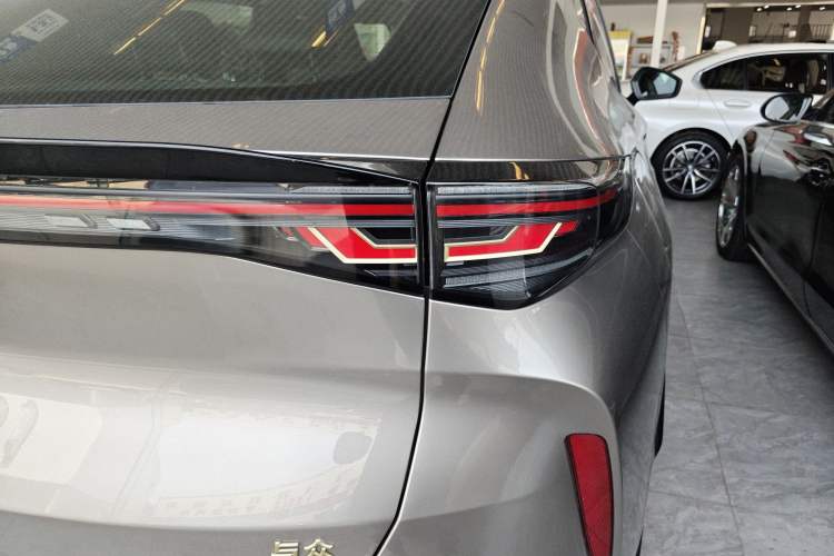 Used Volkswagen ID.UNYX 2024 Revised Pro Long-Range Version Exterior 3