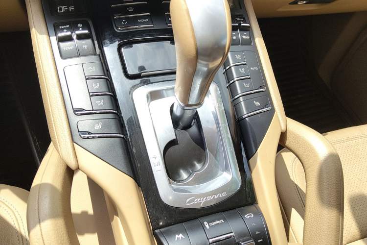 Used Porsche Cayenne 2011 Cayenne 3.0T Gear Lever