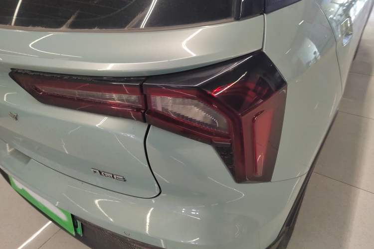 Used Geometry E Firefly 2022 401 km Linglong Tiger 5 Seats