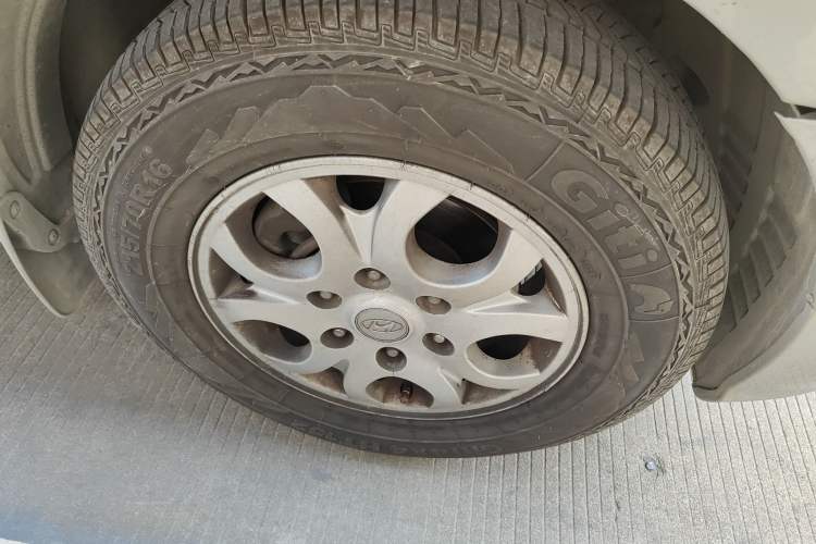 Used Hyundai H-1 Starex 2011 2.4L Luxury Edition Exterior 7