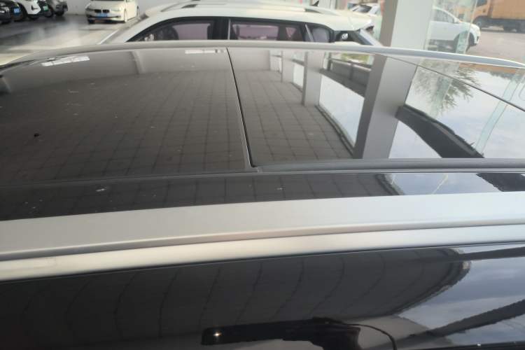 Used Lynk & Co 06 2020 1.5T JinPro model Roof