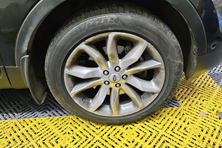 Used Ford Explorer 2013 3.5L Deluxe Model
