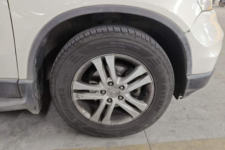 Used Honda CR-V 2010 2.4L automatic four-wheel drive luxury version Right Front Wheel Hub