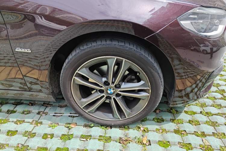 Used BMW 1 Series 2017 118i Sport Edition Right Front Wheel Hub