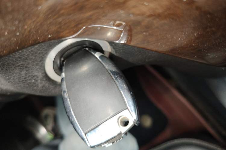 Used Mercedes-Benz M-Class 2014 ML 350 CDI 4MATIC Vehicle Key