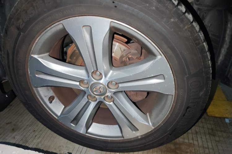 Used Toyota Highlander 2011 2.7L Two-Wheel Drive 7-Seater Luxury Edition
