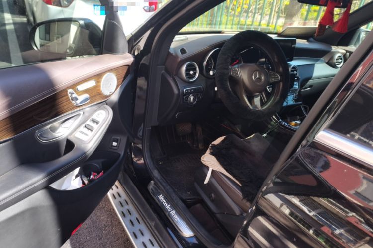 Used Mercedes-Benz GLC 2017 GLC 260 4MATIC Luxury Model Driver Seat