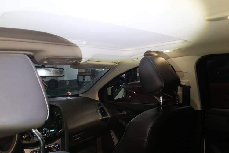 Used Ford Focus 2015 Sedan 1.6L Automatic Trend Model Headliner