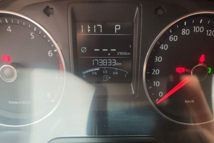 Used Volkswagen Jetta 2013 1.6L Automatic Luxury Model Odometer Close Up