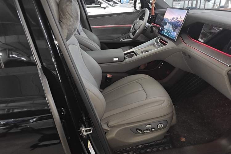 Used Denza N9 2025 Flagship Model