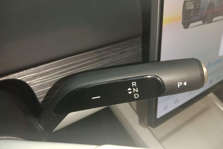 Used ONVO L60 2024 60 kWh Rear-Drive Version