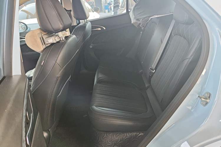 Used ORA Good Cat 2021 400km Standard Range Venus Edition Lithium-Ion Battery Left Rear Seat