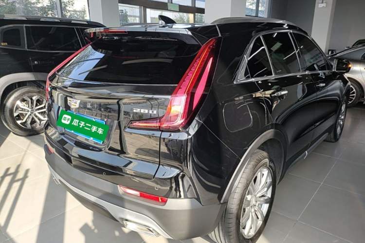 Used Cadillac XT4 2018 28T Two-Wheel-Drive Luxury Model
