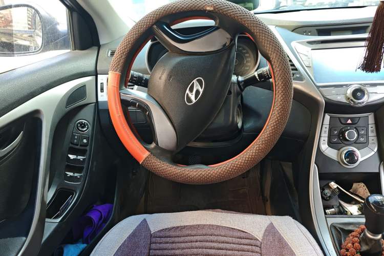 Used Hyundai Elantra (5th Generation / Langdong) 2012 1.6L Manual Fashion Edition