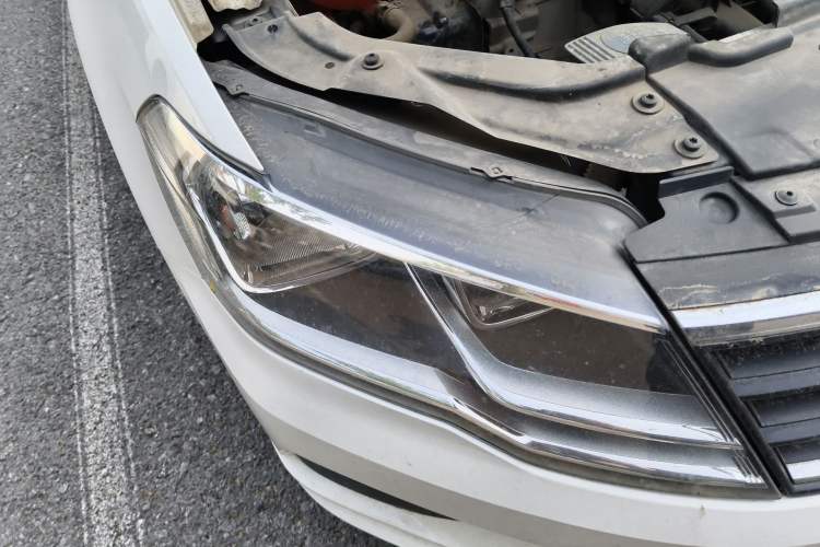 Used Volkswagen Jetta 2017 1.5L Automatic Fashion Model Right Front Headlight