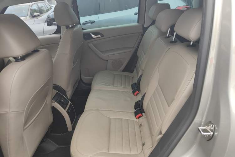 Used Skoda Yeti 2013 1.8T DSG Prestige Edition Left Rear Seat