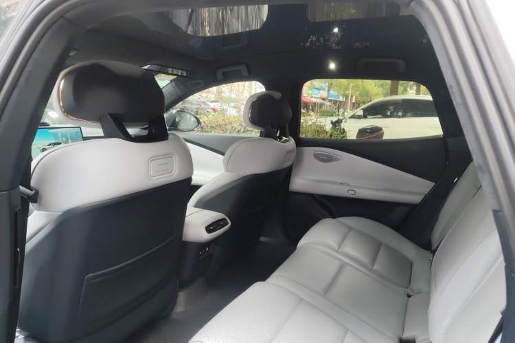 Used Lynk & Co Z10 2025 95 kWh 702 km All-Wheel Drive Intelligent Driving Ultra
