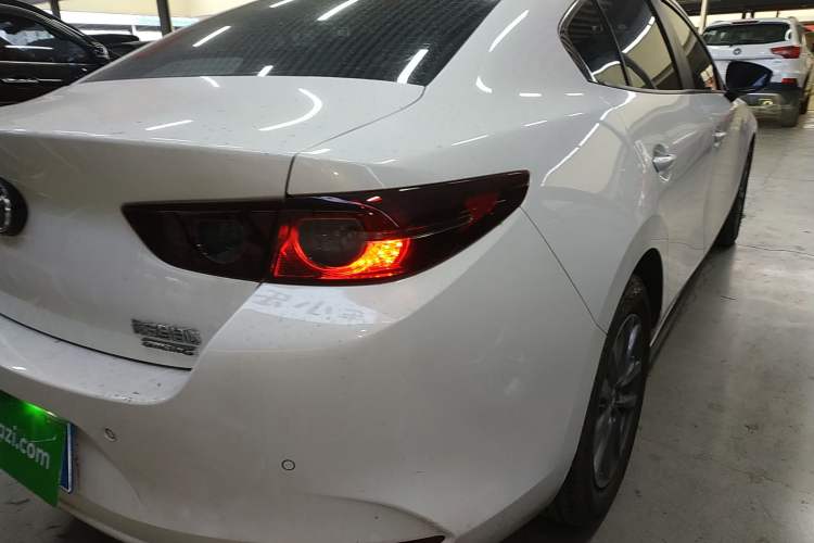 Used Mazda Mazda 3 Axela 2021 2.0L Automatic Zhiqing Edition

