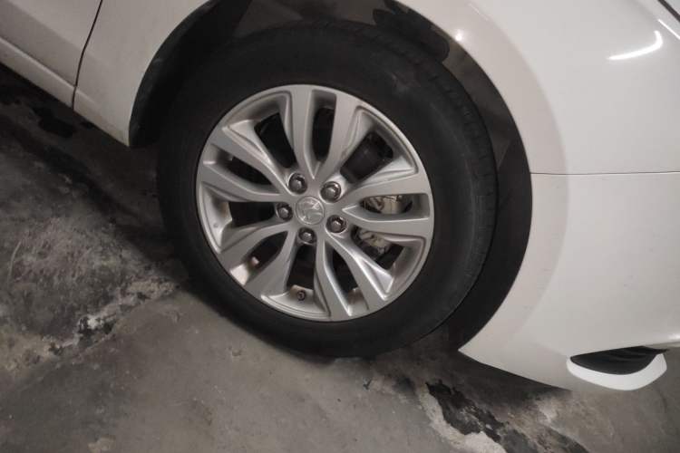 Used Buick GT 2019 15T Dual-Clutch Connected Elite Model China VI
