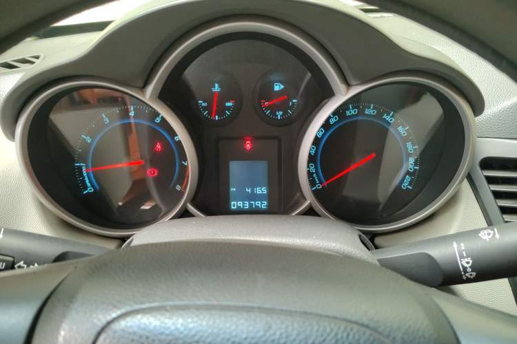 Used Chevrolet Cruze 2013 1.6L SL MT Instrument Cluster