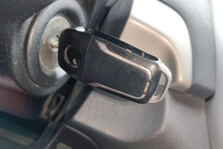 Used Nissan Sylphy 2012 Classic 1.6XE Manual Comfort Edition Vehicle Key