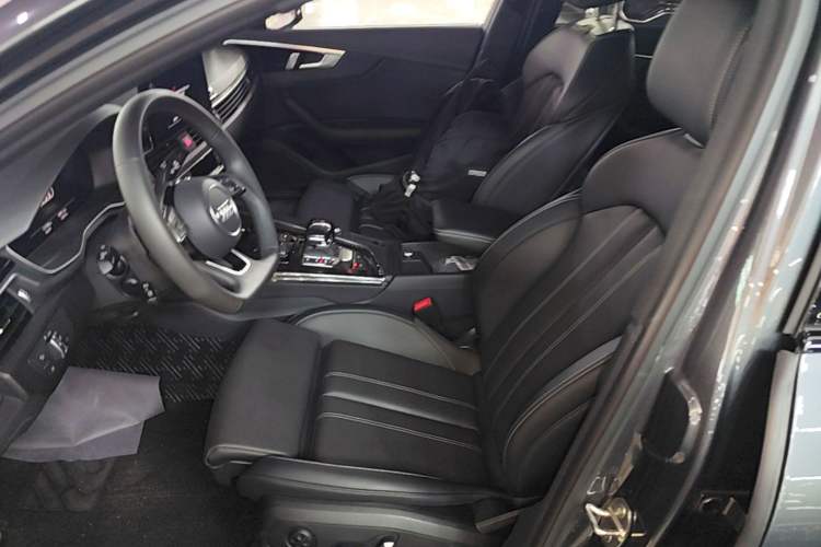 Used Audi A4L 2024 40 TFSI Luxury Dynamic Edition Left Front Seat