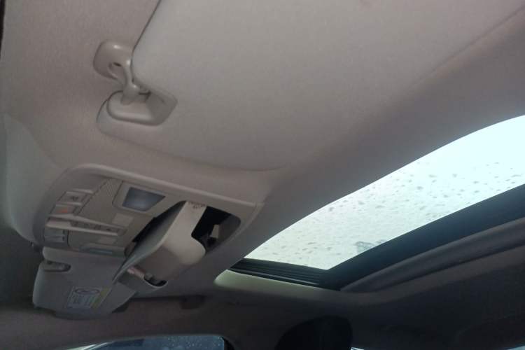 Used Ford Mondeo New Energy 2018 2.0 PHEV Smart-Controlled Fashion Edition China VI Standard Headliner