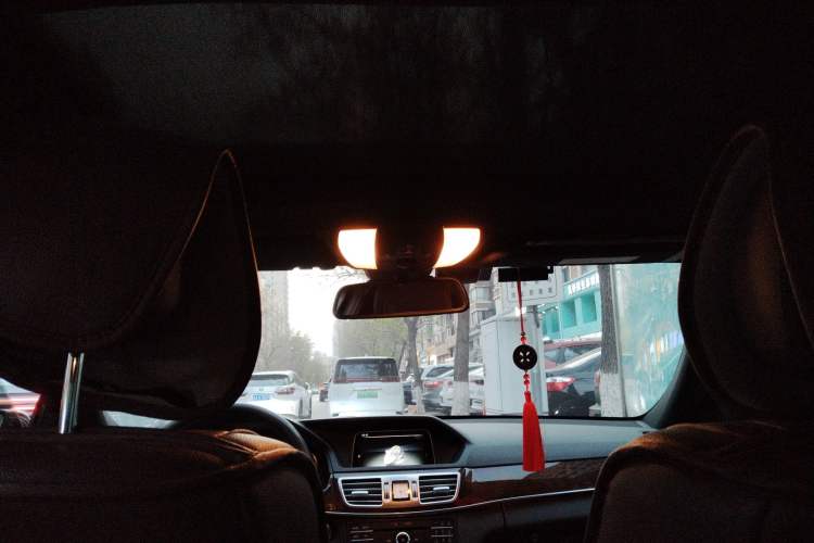 Used Mercedes-Benz E-Class 2015 Facelift E 260 L Luxury Edition