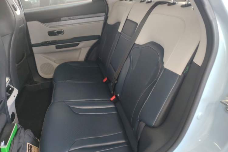 Used JETOUR Dashing i-DM 2023 1.5T DHT Lightning 02
