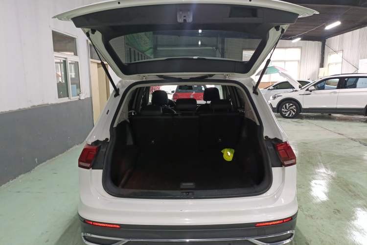 Used Volkswagen Tiguan L 2022 330TSI Automatic Two-Wheel Drive Comfort Edition
