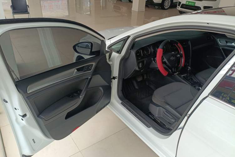 Used Volkswagen Golf 2019 1.6L Automatic Comfort Model China V Standard
