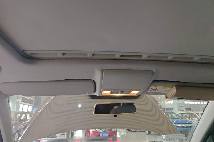 Used Volkswagen Gran Lavida 2013 1.6L Automatic Comfort Model
