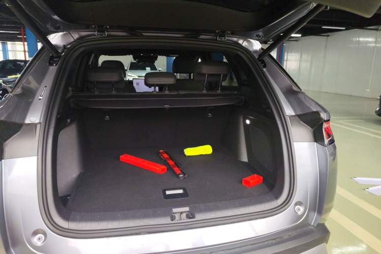 Used BYD Song L DM-i 2025 Intelligent Driving Version 160 km Excellence Edition Trunk