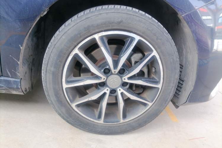 Used BYD Song MAX 2018 1.5T Automatic Smart Connect Elite Model with 6 Seats
