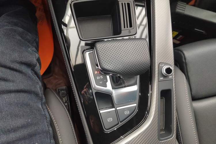 Used Audi A4L 2024 40 TFSI quattro RS Performance Package Gear Lever