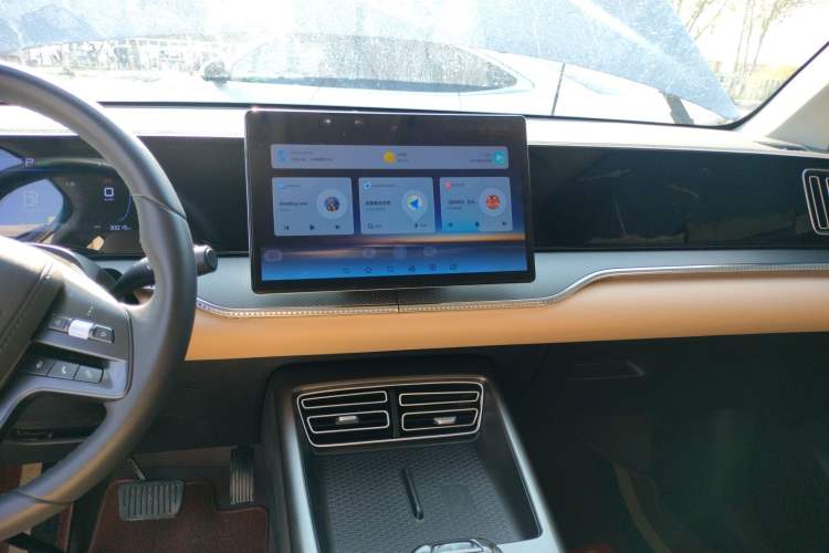 Used BYD Song Pro New Energy 2025 Second-Generation DM-i 75KM Leading Edition Audio And AC Panel