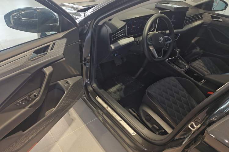 Used Volkswagen Sagitar 2024 300TSI DSG Excellence Edition