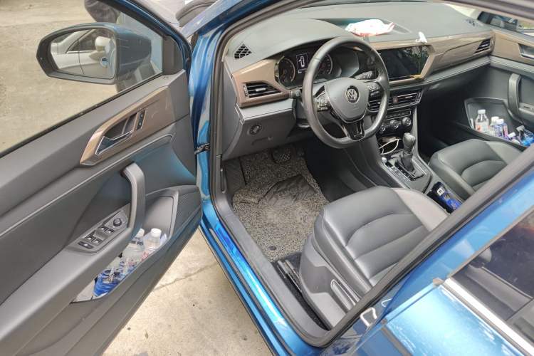 Used Volkswagen Tharu 2020 280TSI Two-Wheel Drive Luxury Edition China VI Standard