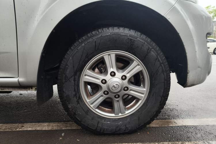 Used Great Wall Wingle 5 2017 2.8T Classic Edition Two-Wheel Drive Big Double-Cab GW2.8TC-2
