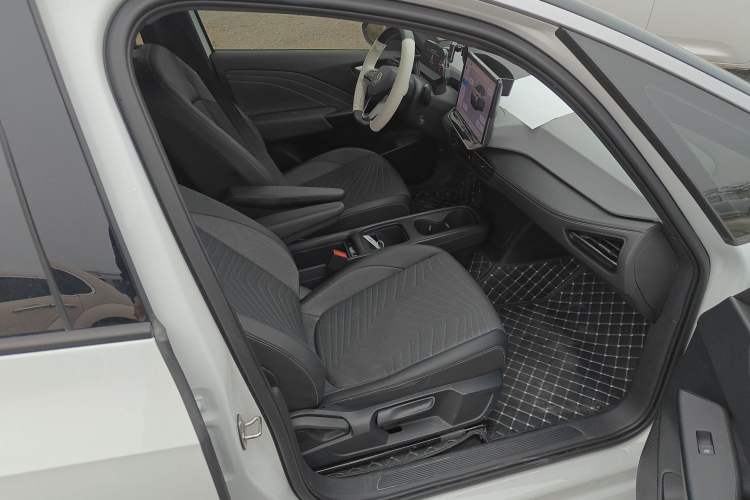 Used Volkswagen ID.3 2025 Smart Version Pure & Intelligent Enjoyment Edition Right Front Seat