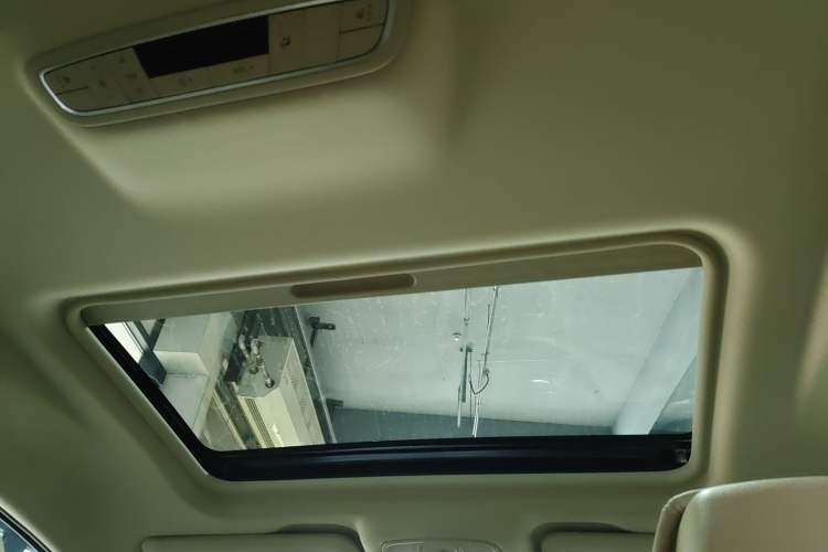 Used Buick GL8 2023 ES Lu Zun Deluxe Model