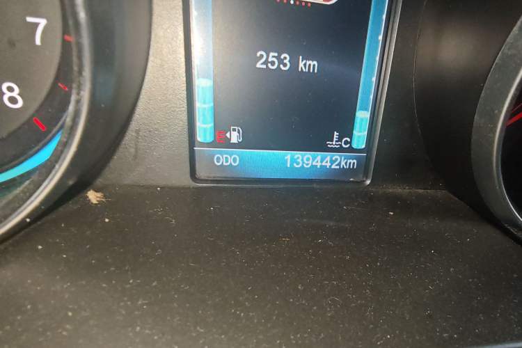 Used Zotye T600 2016 Sports Edition 1.5T Manual Luxury Model Odometer Close Up