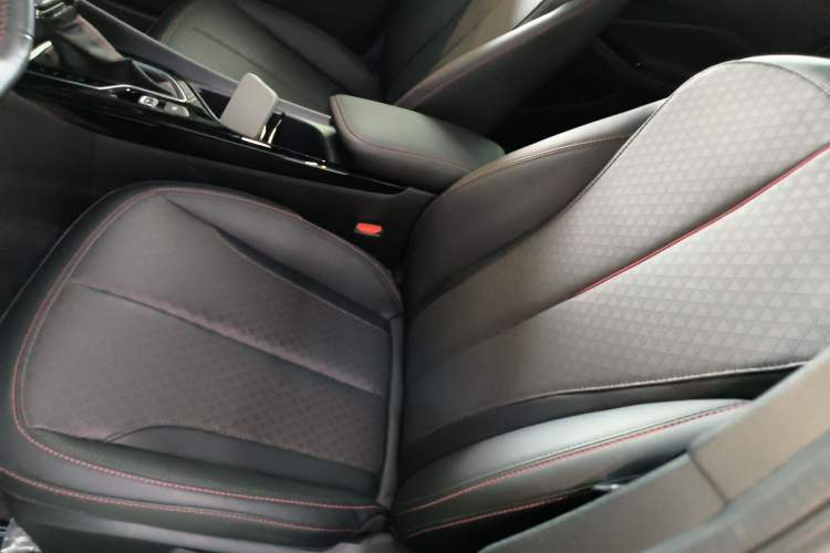 Used Buick Verano 2023 Pro GS Hunter Wind Edition Left Front Seat